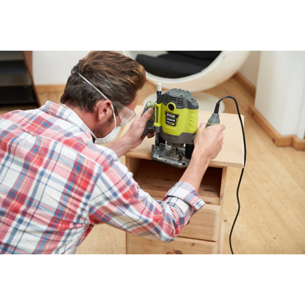 Ryobi overfræser RRT1600-K 1600W | BAUHAUS