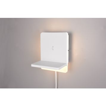 Trio væglampe Fairfield m. USB/USB-C/trådløs lader hvid H20 cm