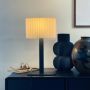 Dyberg Larsen bordlampe Calix oval E27 sort/natur H39 cm